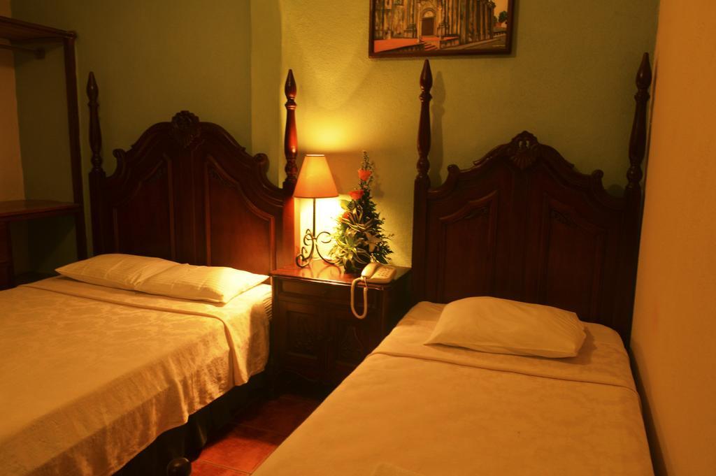 Hotel Real León Eksteriør bilde